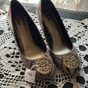 Fioni wedge shoes, size 7 1/2 M, Snake print